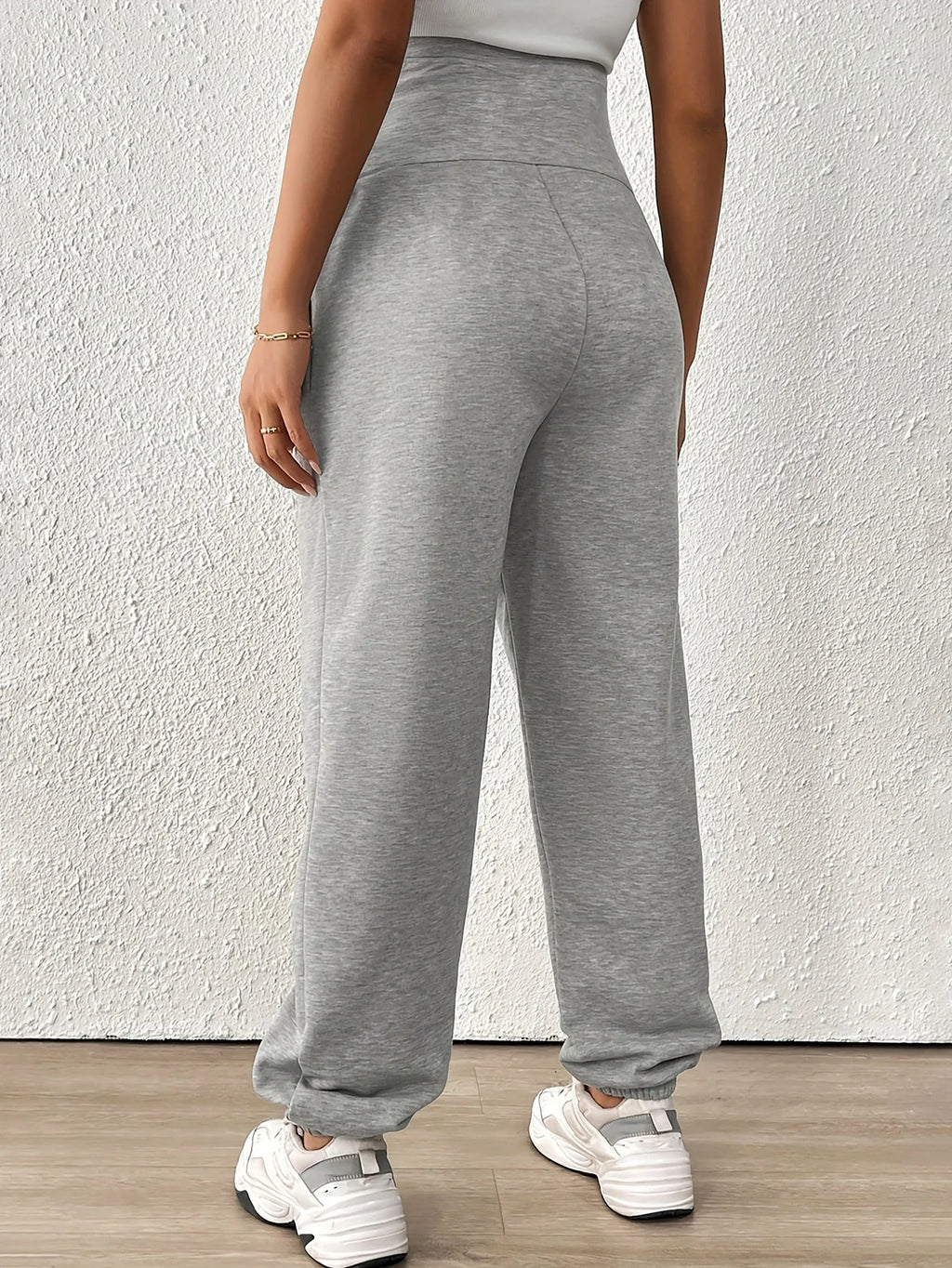 Versatile Maternity Capri Joggers for Yoga, Lounging and Daily Exercise - Essential Relaxed Pregnancy Wear - Fanghuang