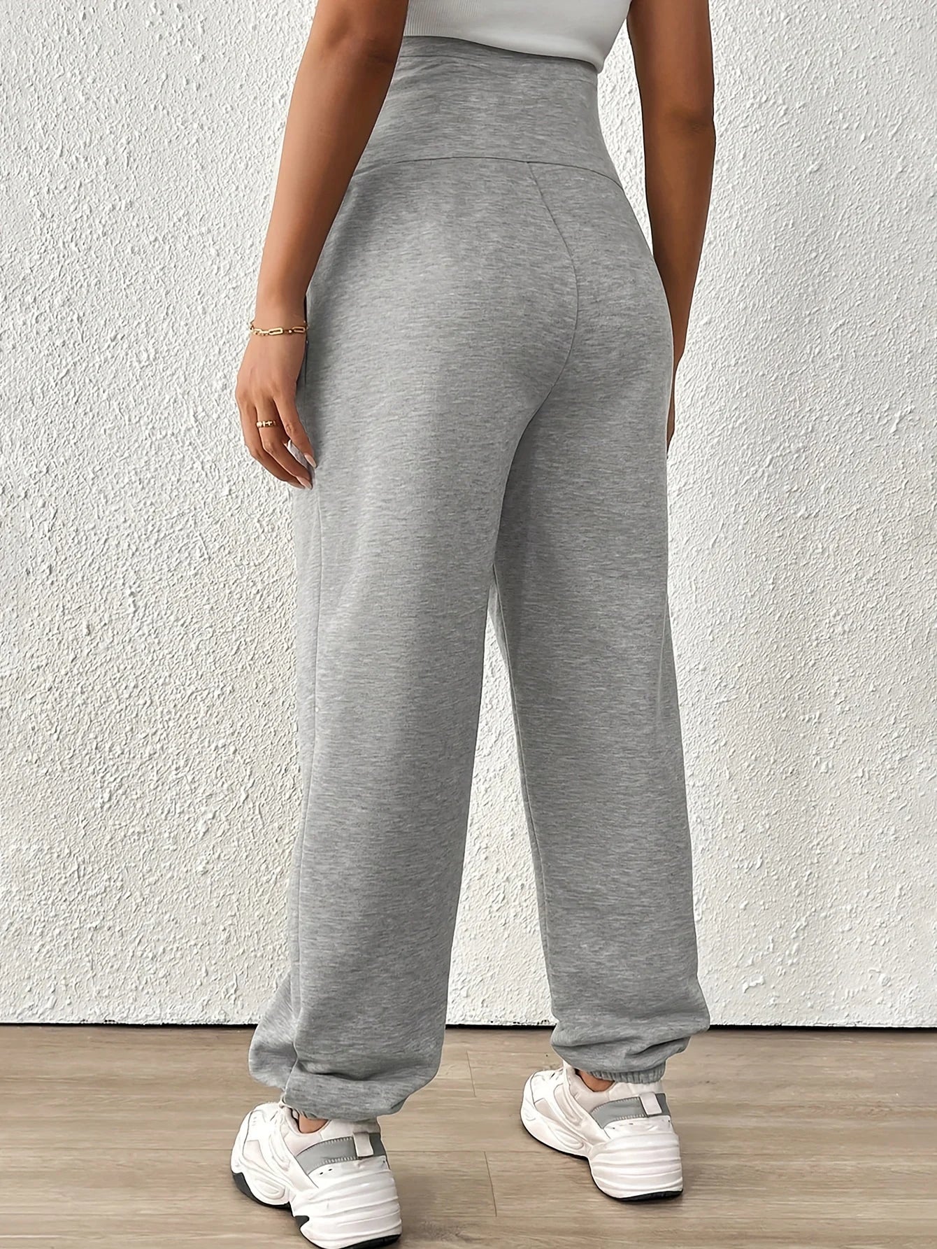 Versatile Maternity Capri Joggers for Yoga, Lounging and Daily Exercise - Essential Relaxed Pregnancy Wear - Fanghuang