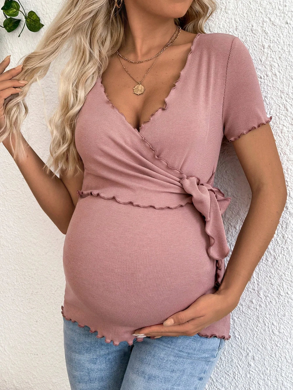 Comfortable V Neck Detail on Pink Maternity Top - Soft and Stretchy Fabric - Fanghuang