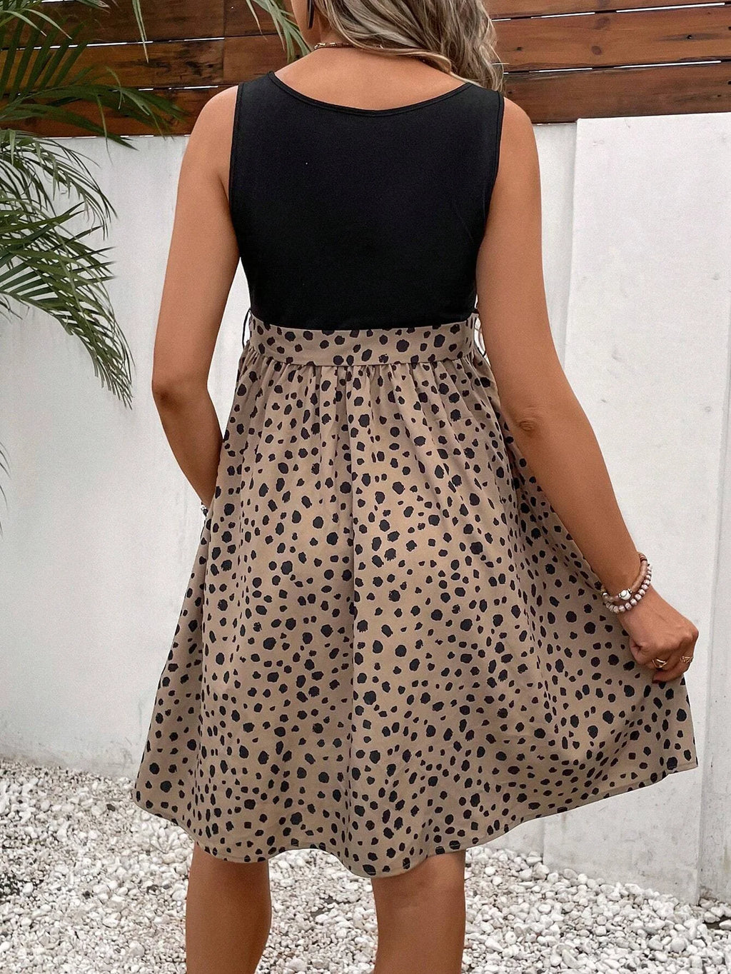 Full Back Coverage Sleeveless Pregnancy Dress with Polka Dot Skirt - Fanghuang