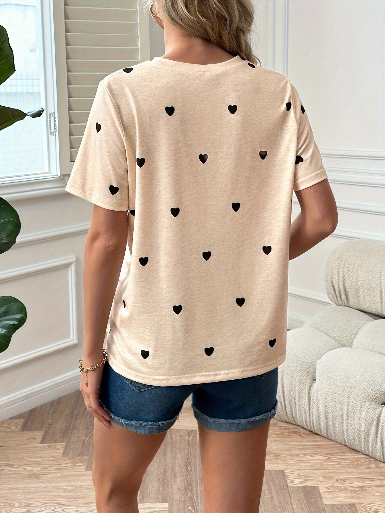 Soft and Breathable Summer Fabric with Cute Heart Graphics - Lightweight Skin-Friendly Top - Fanghuang